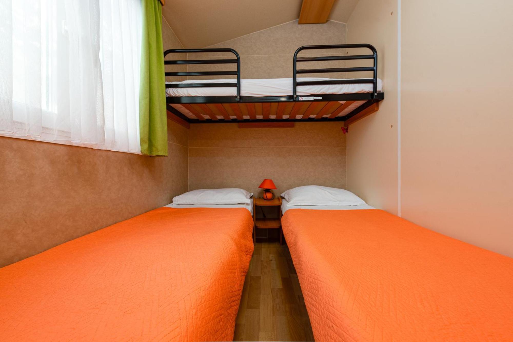 Camp Mrkva Mobile Homes Sukošan Esterno foto
